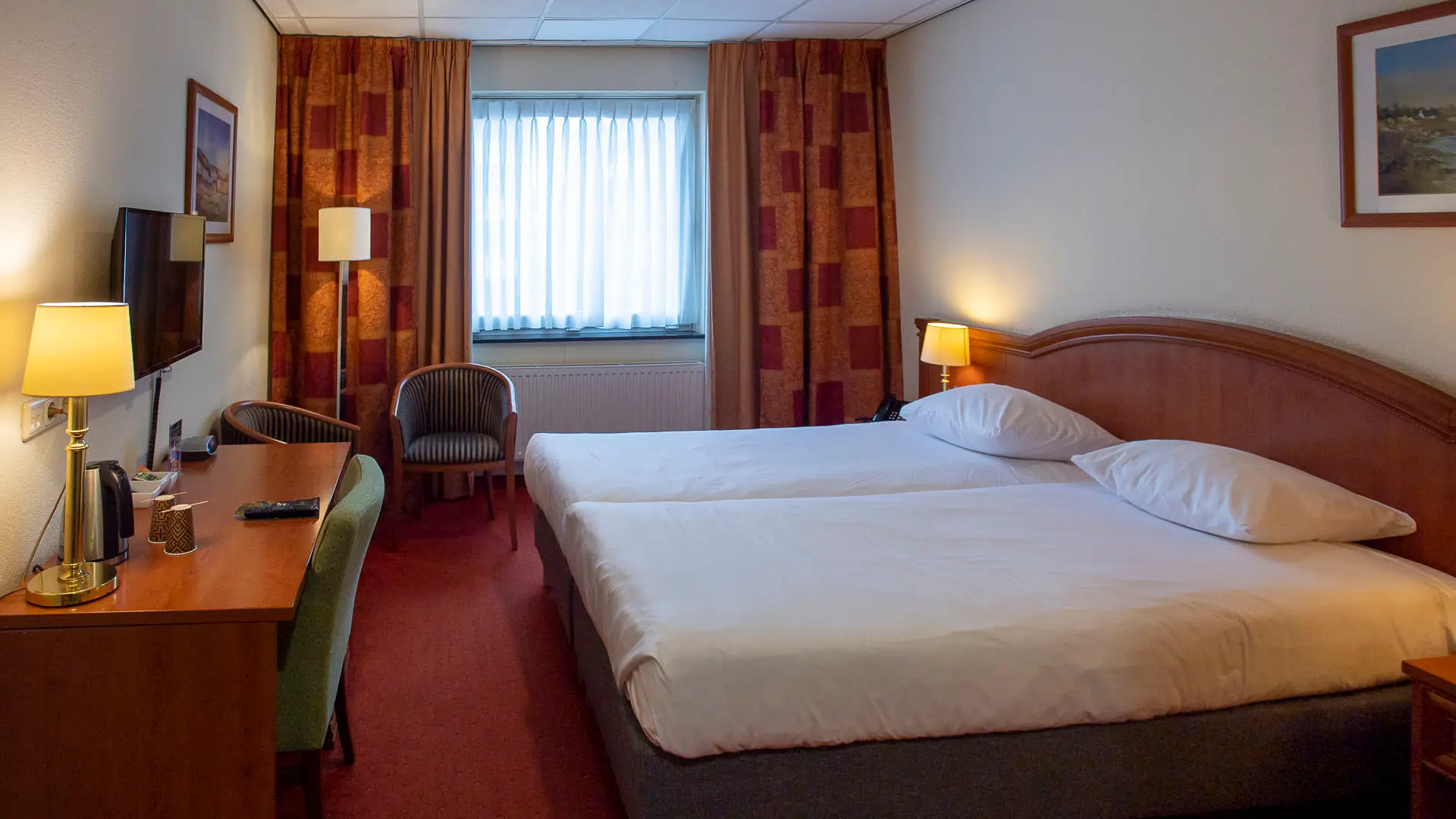 hotelkamers Zuid-Limburg, overnachten in Valkenburg, kamers Parkhotel Valkenburg, romantische hotelkamer Limburg, suite boeken Valkenburg, budget hotel Valkenburg, luxe hotelkamer Limburg, kamer met jacuzzi Limburg, hotel met uitzicht Limburgs Heuvelland, overnachten in het Heuvelland, hotel met bruidssuite Limburg, wellness hotelkamer Valkenburg, familiekamer Valkenburg centrum, hotelkamer met ligbad Limburg, comfortabele kamer Zuid-Limburg, voordelige hotelovernachting Valkenburg, hotelovernachting voor stelletjes Limburg, hotelkamers voor fietsers en wandelaars Valkenburg